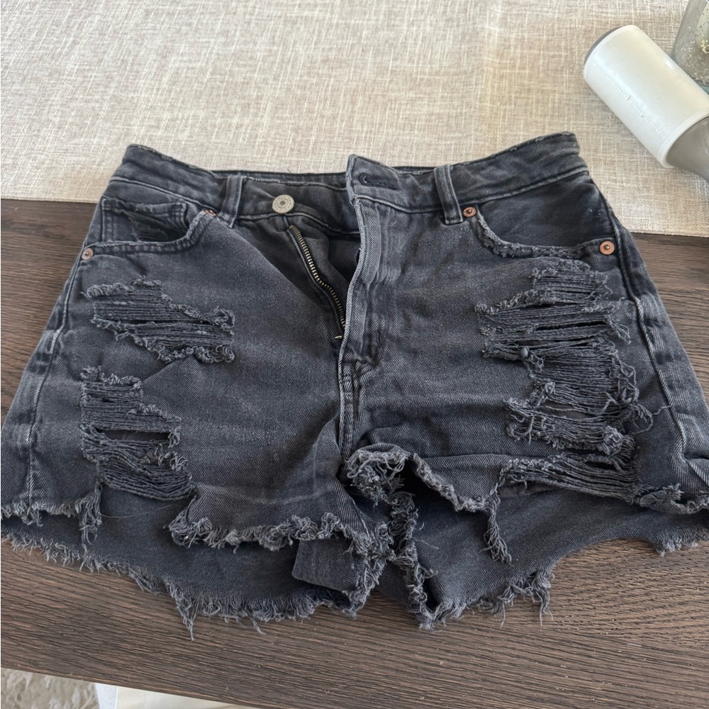 Distressed Black Denim Shorts American eagle size:2